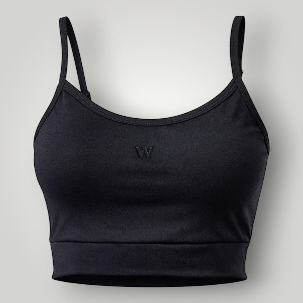 W One Brand Store black polyamide fitness top with adjustable straps and reinforced structure for support and comfort.