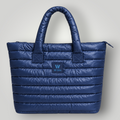 Bolsa W One Brand Store Big Move Puffer azul marinho com acabamento acolchoado e alças resistentes