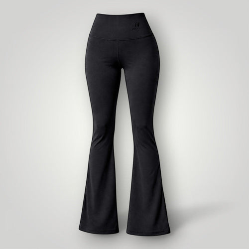 Calça flare preta W One Brand Store em poliamida com cós largo e alta sustentação para treinos e uso casual