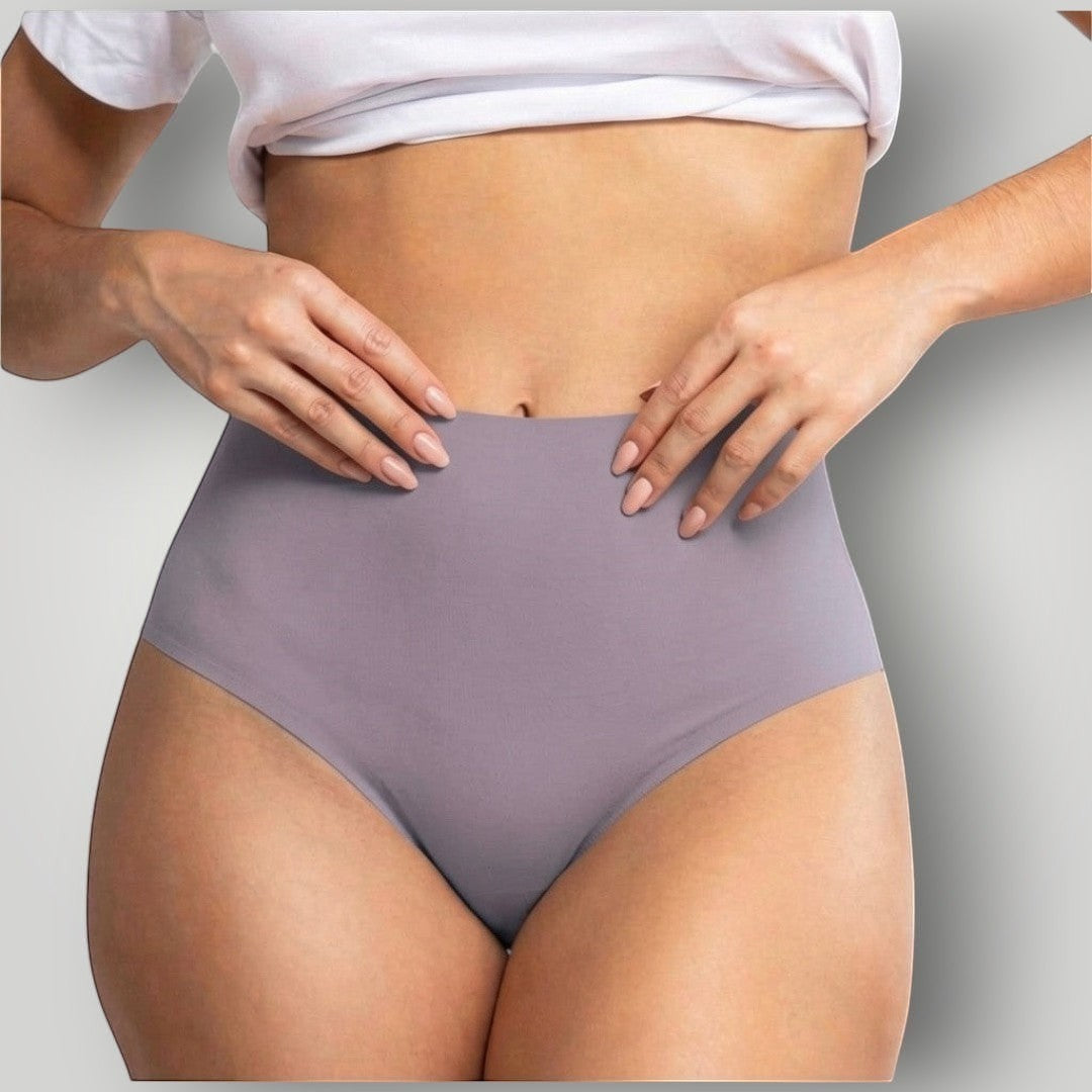 Calcinha hot pants W One Brand Store roxa de cintura alta com acabamento sem costura e toque macio