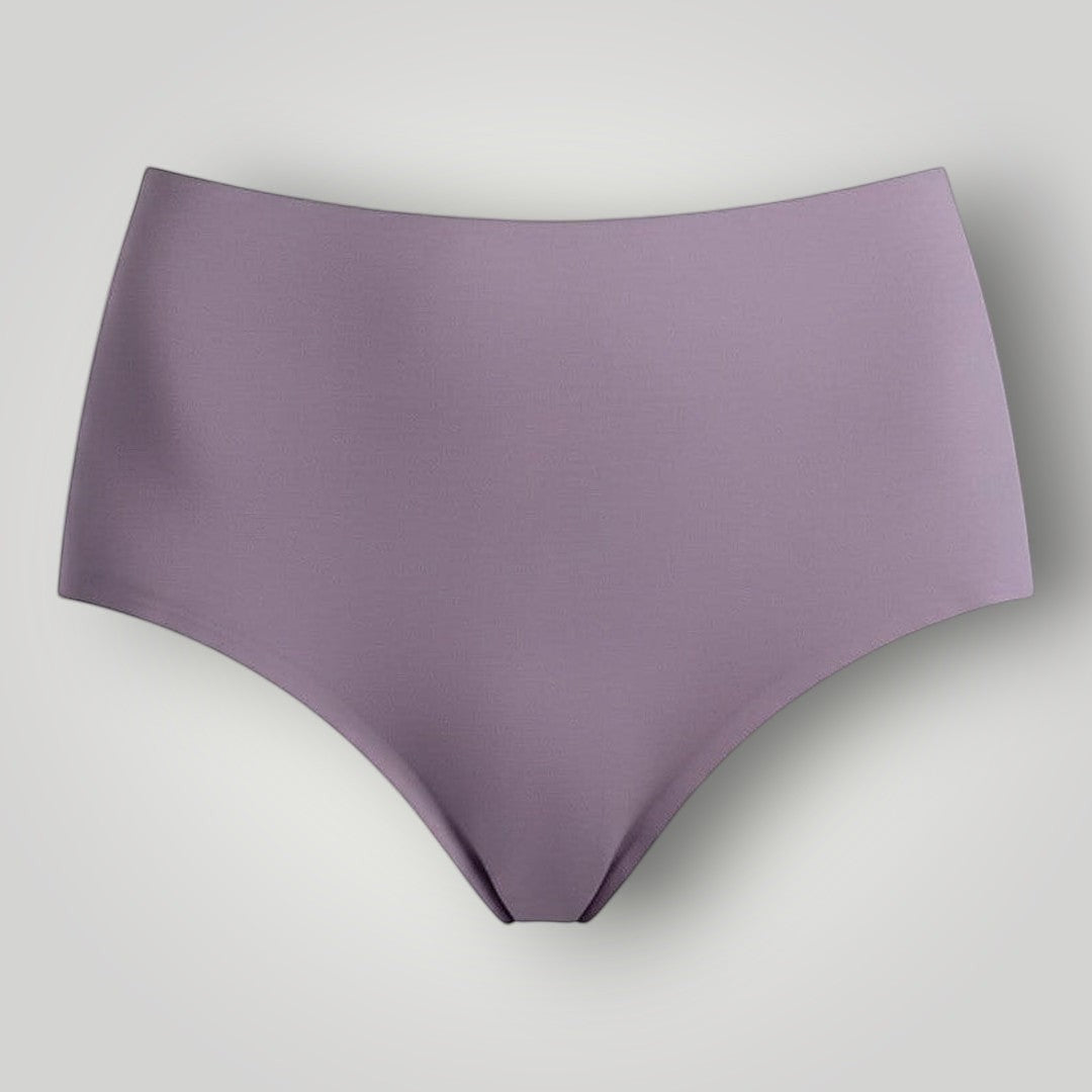 Calcinha W One Brand Store hot pants roxa sem costura em poliamida com toque macio e forro de algodão