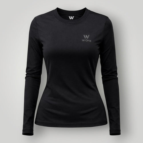 Camiseta W One Brand Store feminina manga longa preta em poliamida com proteção UV e ajuste confortável para treinos