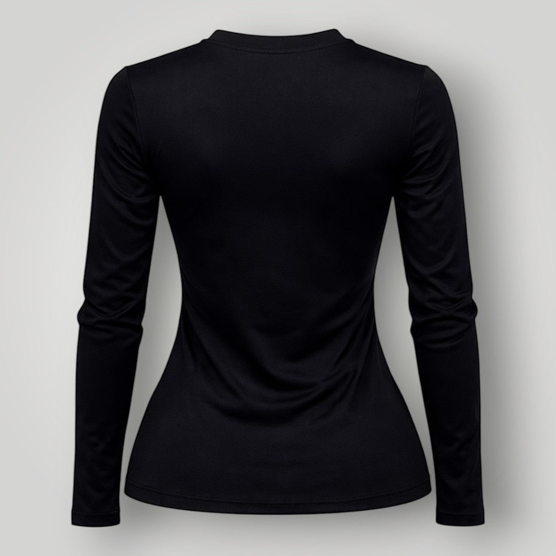Vista traseira da camiseta feminina de manga longa W One Brand Store na cor preta, feita em tecido leve e respirável.