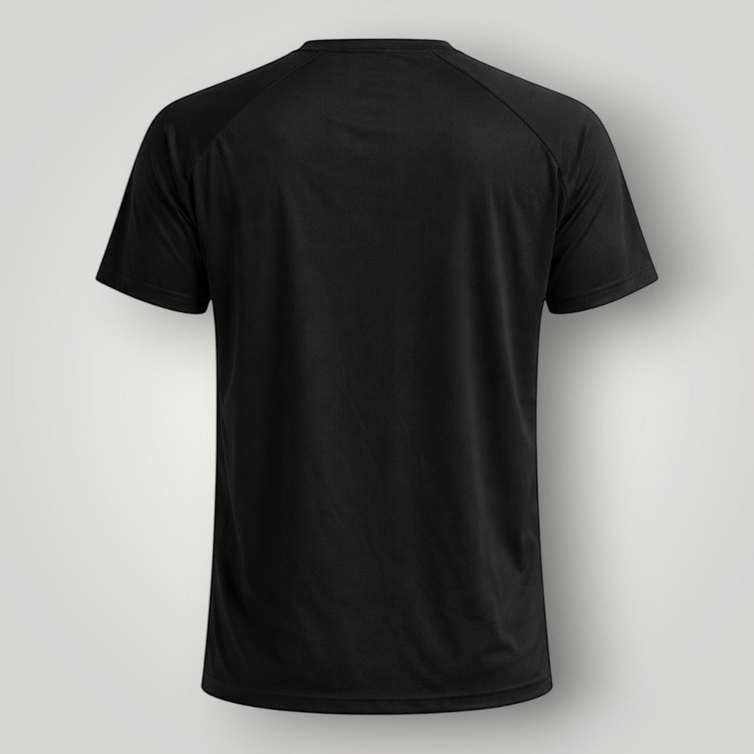 Vista traseira da camiseta unissex W One Brand Store preta com mangas raglan em tecido esportivo respirável
