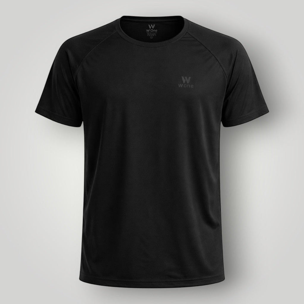 Camiseta W One Brand Store preta unissex com manga raglan, tecido respirável e proteção solar FPU 50+