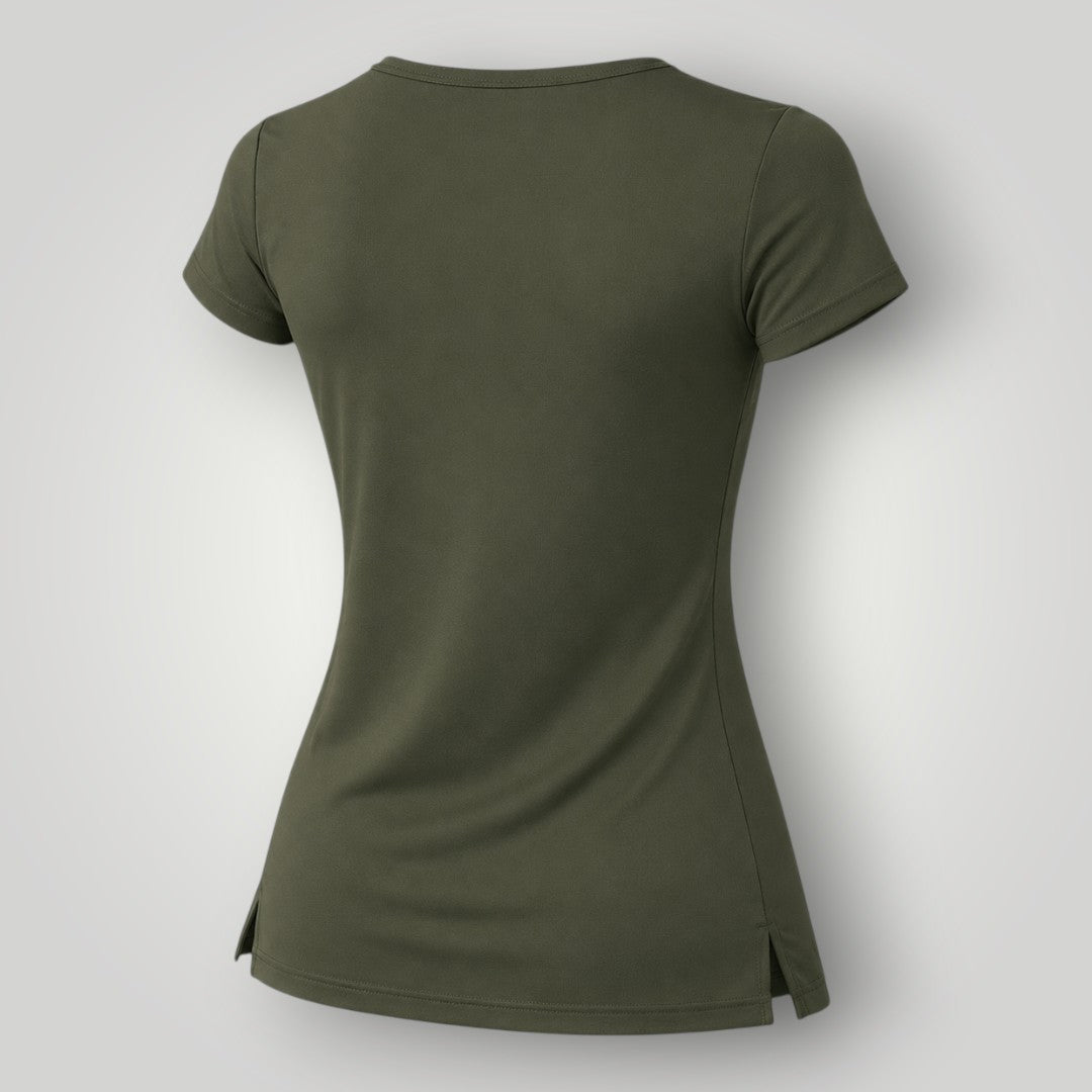 Vista traseira da camiseta feminina W One Brand Store Essence verde militar com fendas laterais e tecido leve