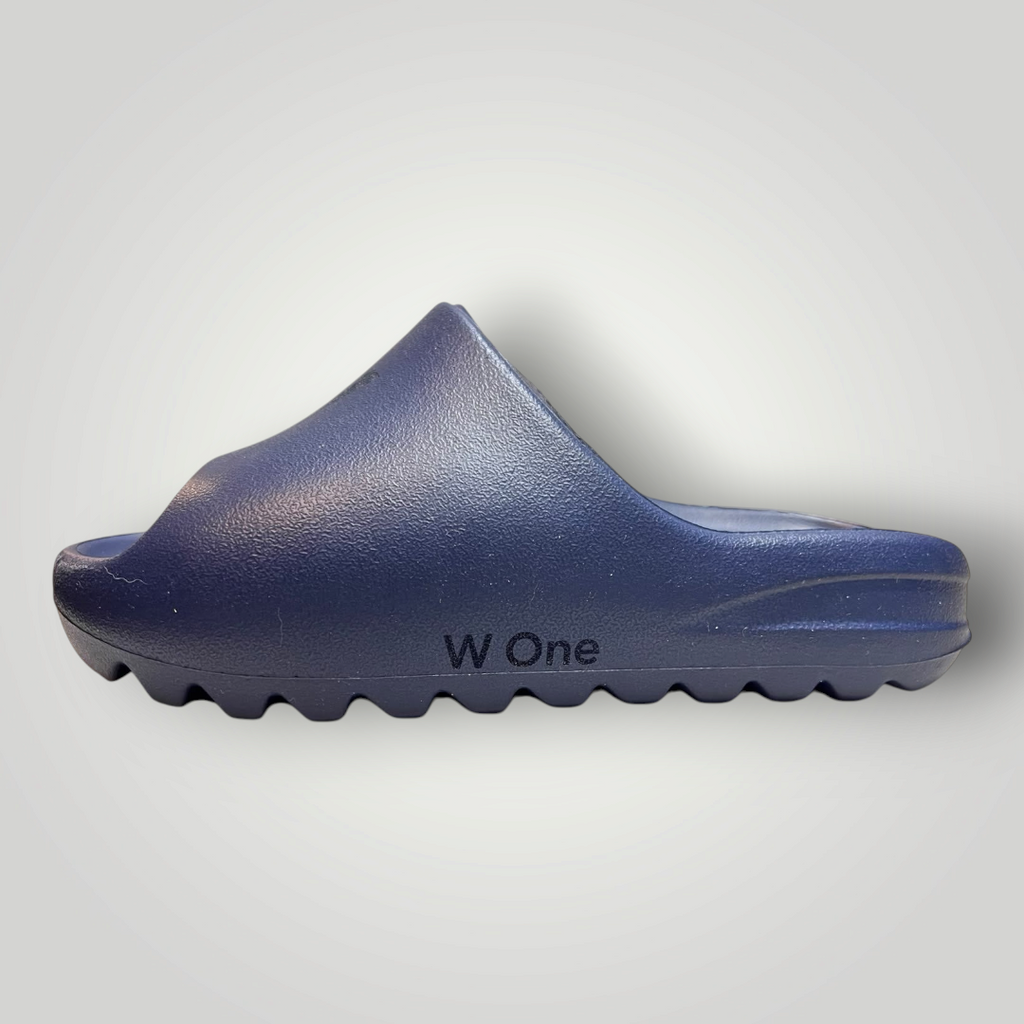 Slide Cloud Move W One Brand Store azul marinho em EVA de peça única com design minimalista e solado tratorado