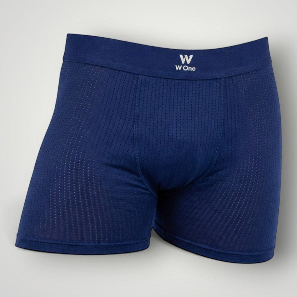 Cueca boxer W One Brand Store azul marinho em poliamida com tecnologia dry, tecido respirável e ajuste anatômico.