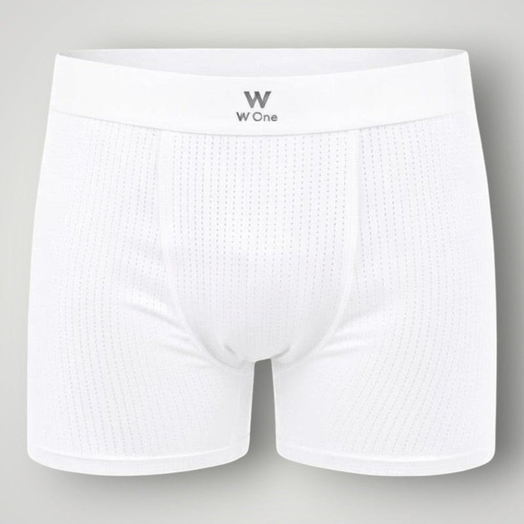Cueca boxer branca W One Brand Store em poliamida com tecnologia Dry, tecido respirável e elástico com logo na cintura