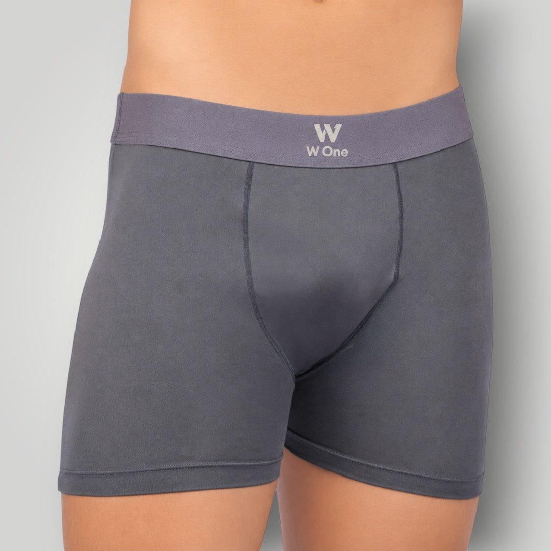Cueca boxer W One Brand Store na cor chumbo, feita em algodão com elastano, com cós elástico e ajuste confortável.