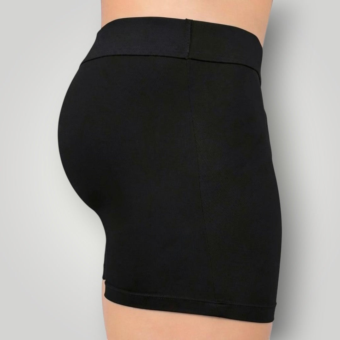 Cueca boxer W One Brand Store preta em algodão com elastano, vista lateral mostrando ajuste confortável ao corpo