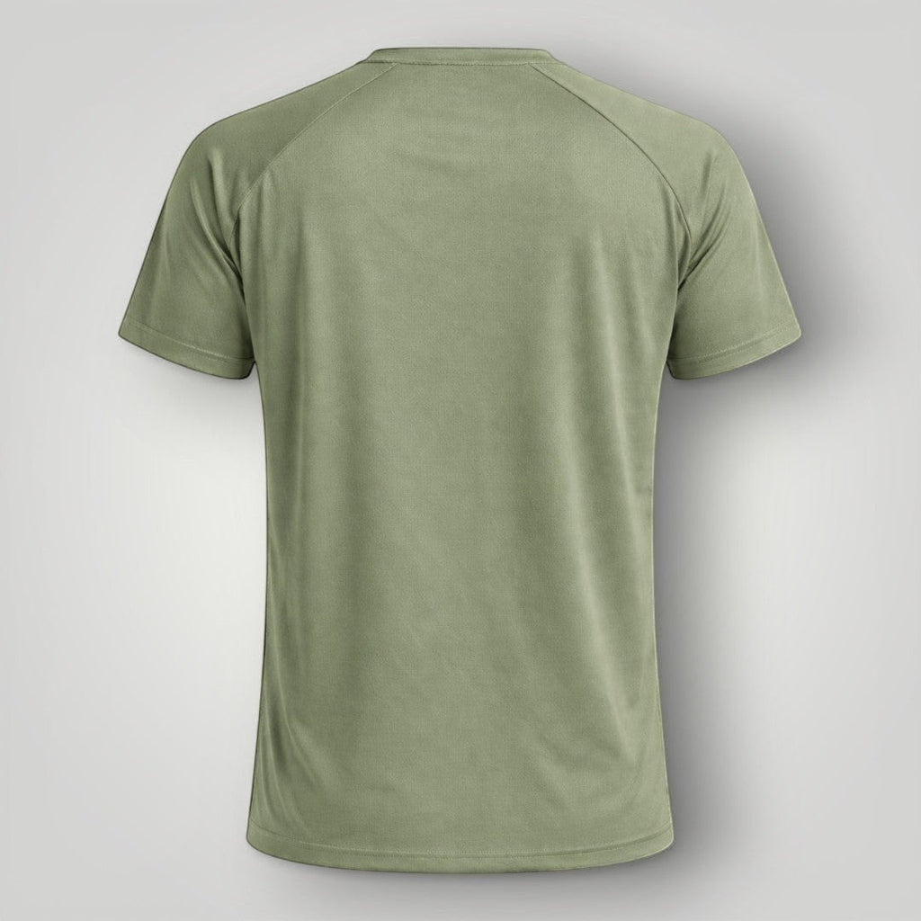 W One Brand Store green polyamide t-shirt with raglan sleeves and straight cut, ideal for fitness.