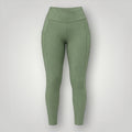 Legging W One Brand Store verde malva com bolso lateral, tecido de poliamida com média compressão e proteção solar.