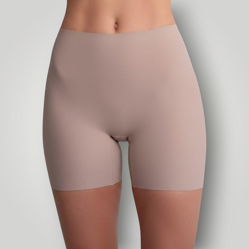 W One Brand Store nude seamless shorts with light compression, made of polyamide and elastane, perfect for everyday wear.