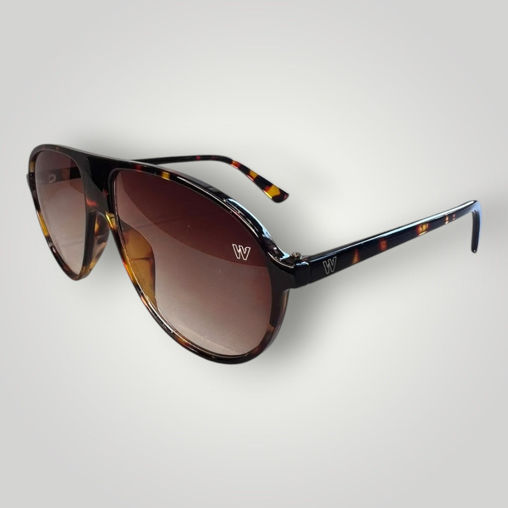 Óculos de sol aviador W One Brand Store com armação de acetato estampado e lentes marrons degradê