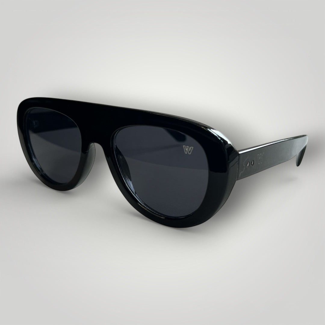 Óculos de sol W One Brand Store modelo aviador maxi em acetato preto com proteção UV400 e design elegante
