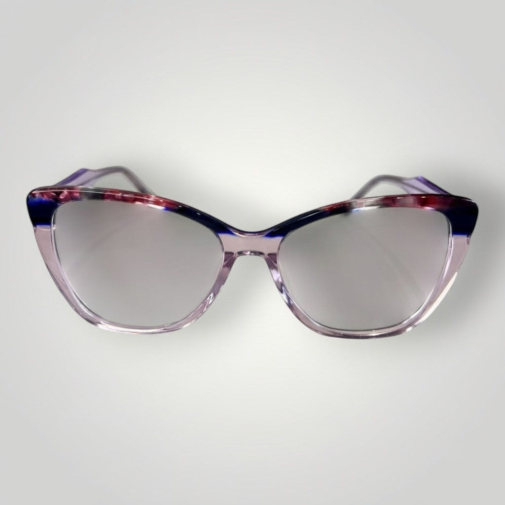 Óculos de grau W One Brand Store gatinho em acetato rosa com detalhes em azul e vinho e pontas das hastes verdes.