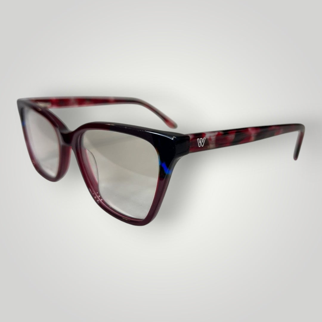 Armação de óculos de grau W One Brand Store gatinho em acetato vermelho com detalhes em azul e branco. Design feminino e moderno.