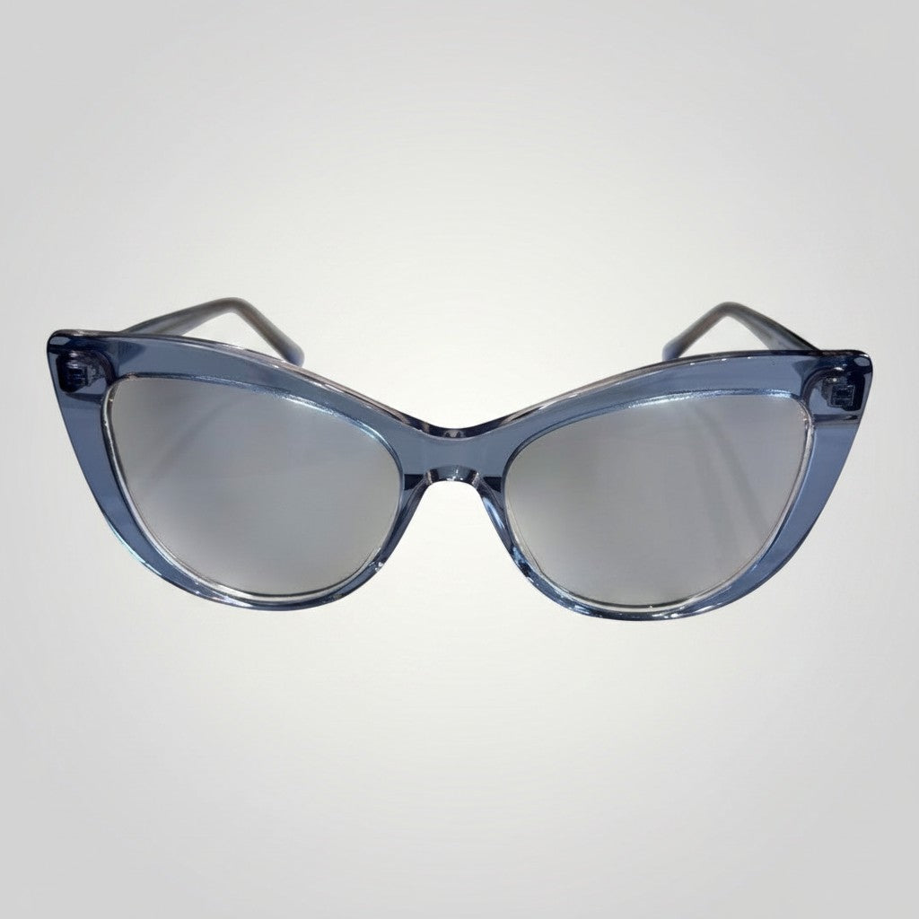 Óculos de grau W One Brand Store gatinho em acetato azul transparente, armação moderna e leve.