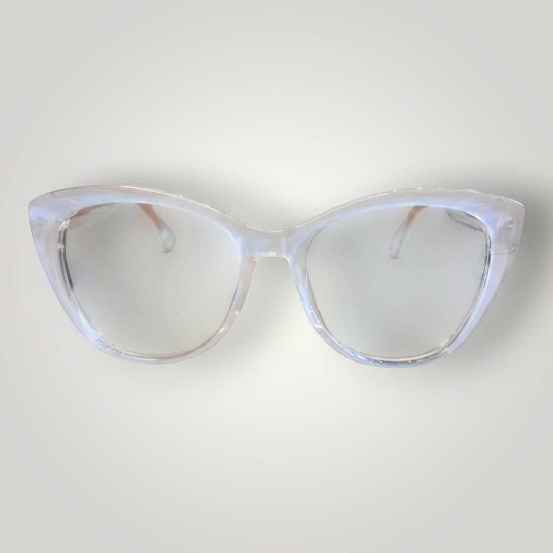 Óculos de grau W One Brand Store modelo gatinho em poliamida branco transparente com design moderno e elegante.