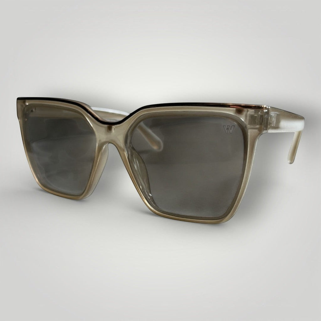Óculos de Sol Maxi Gatinho Cinza Transparente Acetato vista frontal