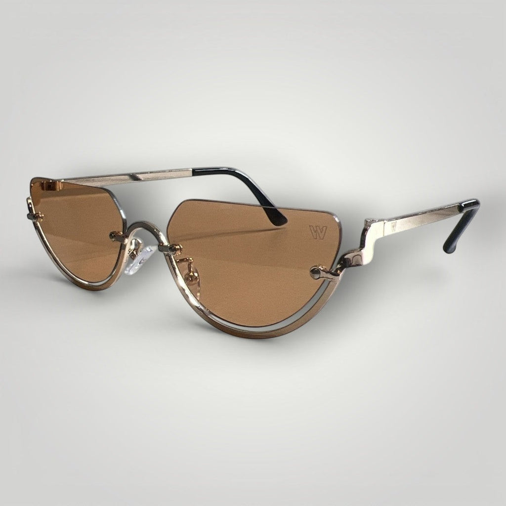 Óculos de Sol Gatinho com Lentes Marrons e Metal Dourado vista frontal