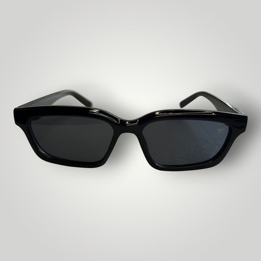 Óculos de Sol Premium Gatinho Retangular em Acetato Preto com Lente Fumê vista frontal