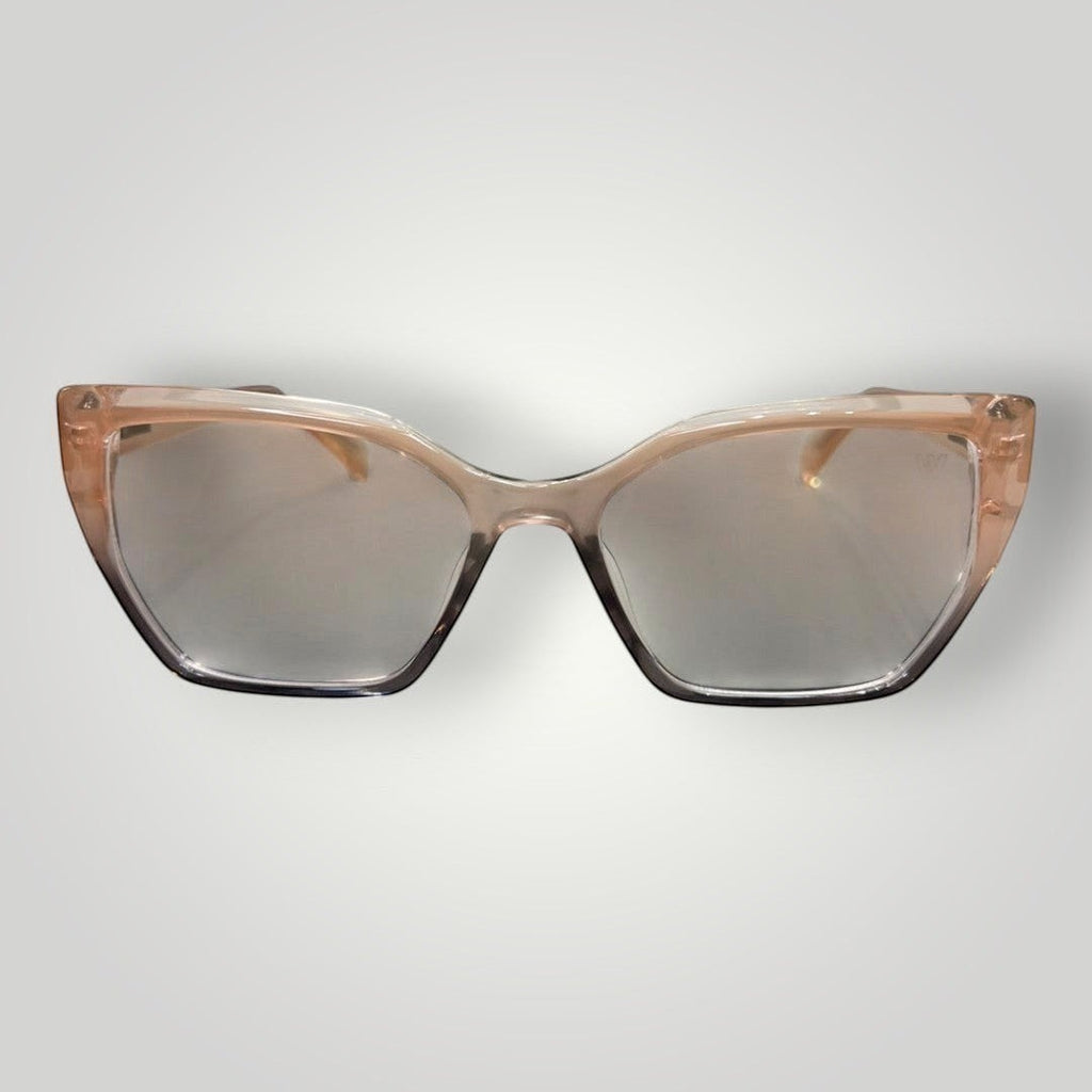 Armação de Óculos de Grau Retangular Tipo Gatinho em Acetato Rosa Claro Transparente com Degradê Fumê vista frontal