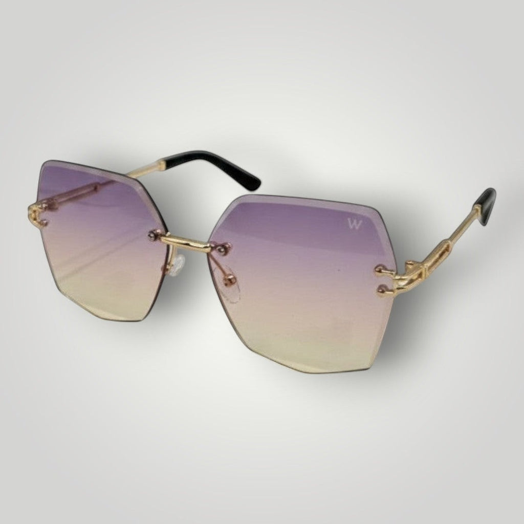 Óculos de Sol Quadrado Fashion com Lentes em Degradê Rosado e Metal Dourado vista frontal