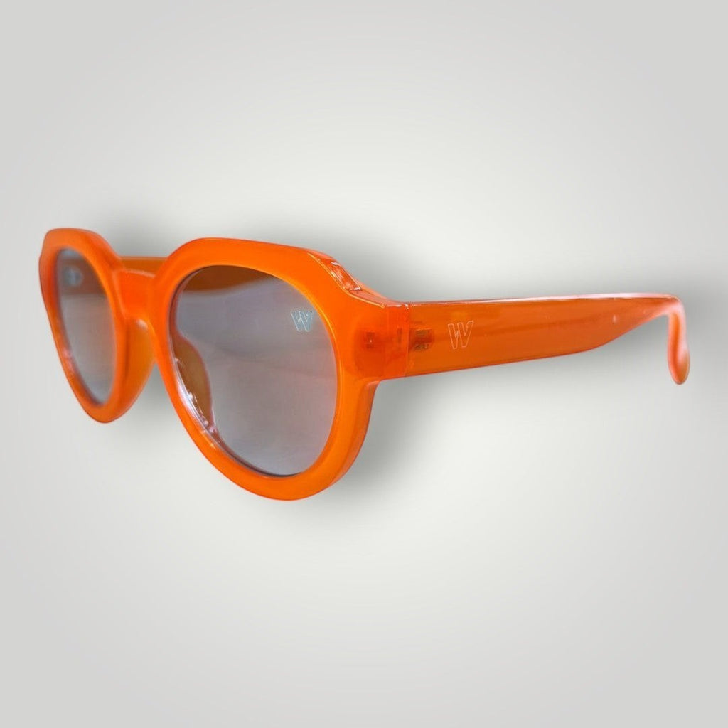 Óculos de sol W One Brand Store redondo em acetato laranja com lentes azuis e proteção UV400