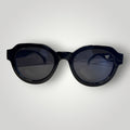 Óculos de sol W One Brand Store redondo em acetato preto com lentes escuras e proteção UV400