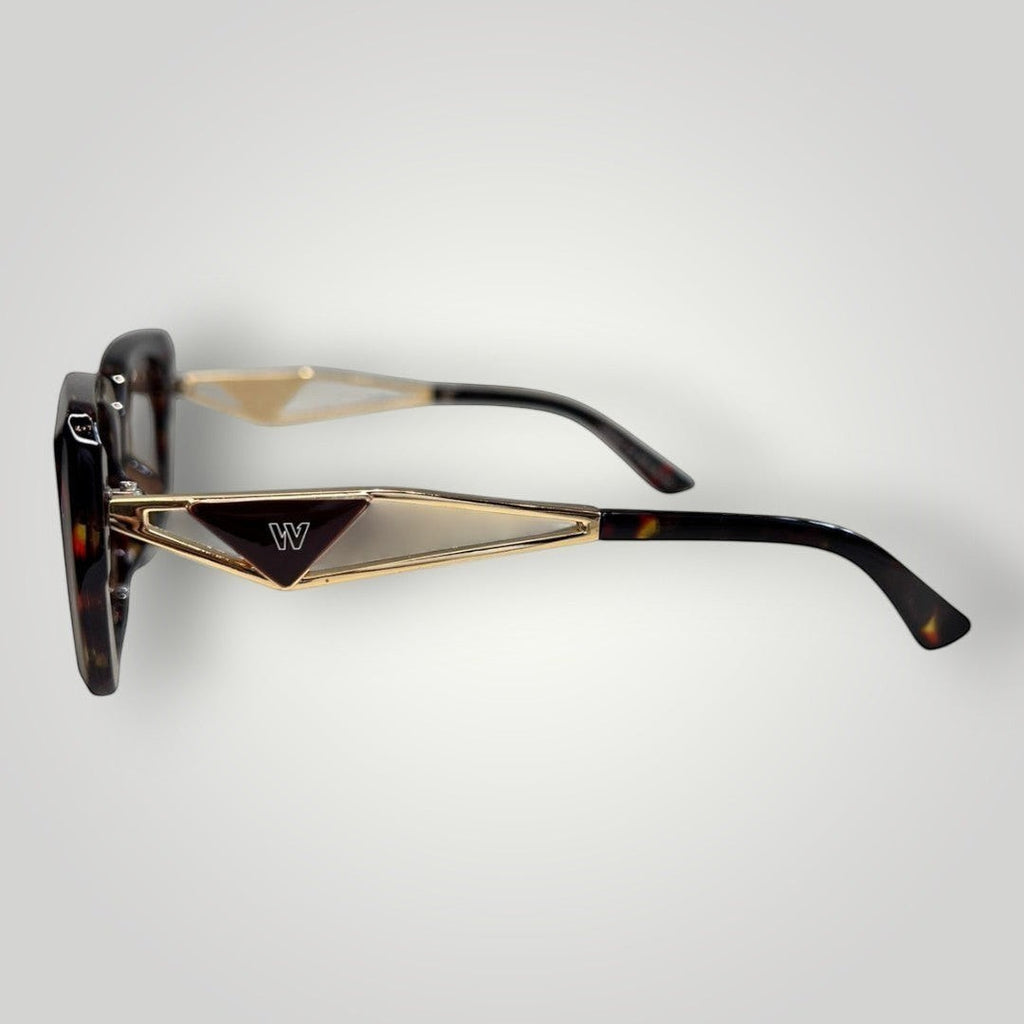 Óculos de Sol Retangular Marrom Camuflado em Acetato e Metal com Lentes Marrons detalhe da armação e das lentes