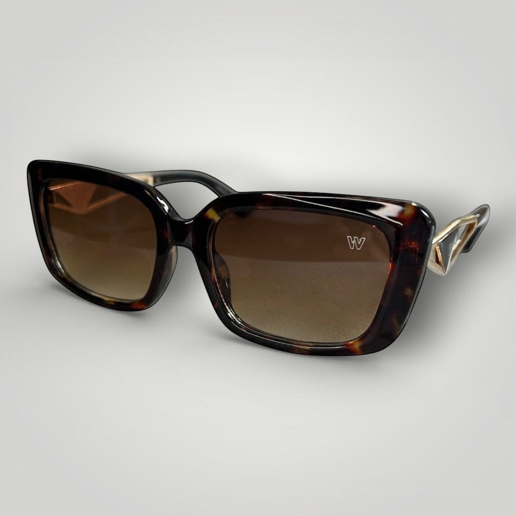 Óculos de Sol Retangular Marrom Camuflado em Acetato e Metal com Lentes Marrons detalhe do acabamento