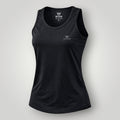 Regata feminina preta W One Brand Store em tecido leve e respirável com proteção solar, ideal para treinos esportivos.