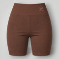 Shorts Essence W One Brand Store na cor coffee com cós largo, tecido de poliamida com média compressão e proteção solar