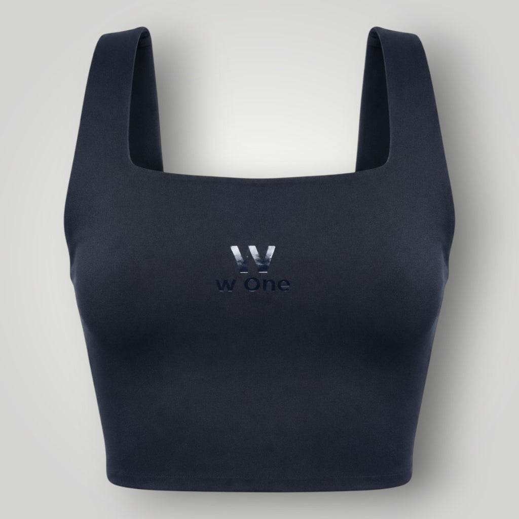 Top W One Brand Store preto de poliamida com alta sustentação, decote quadrado e logo frontal para treinos.